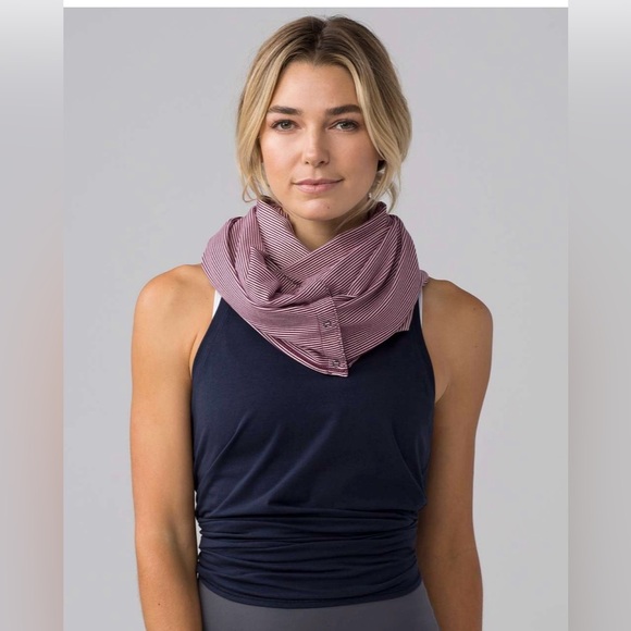 Lululemon Vinyasa Scarf (Rulu) - Picture 2 of 8